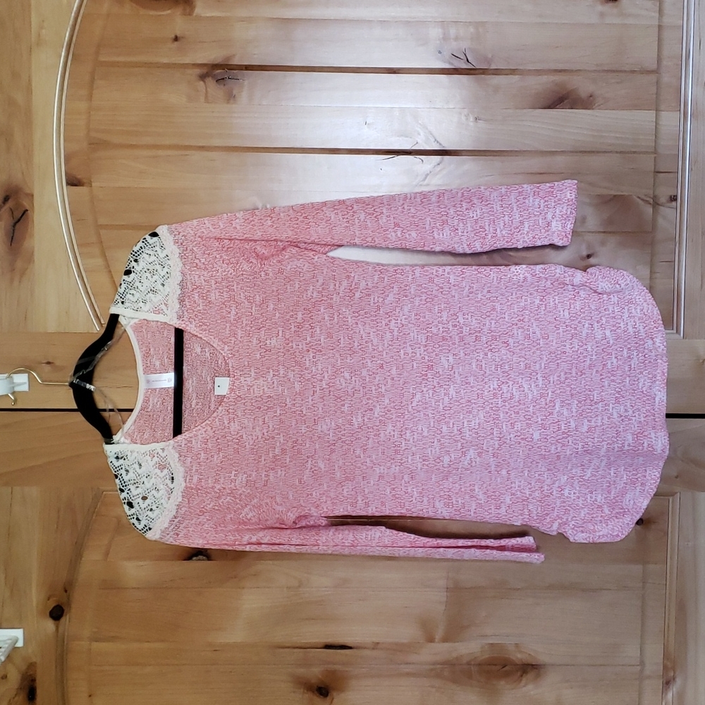 New Lace cold shoulder top - NWT